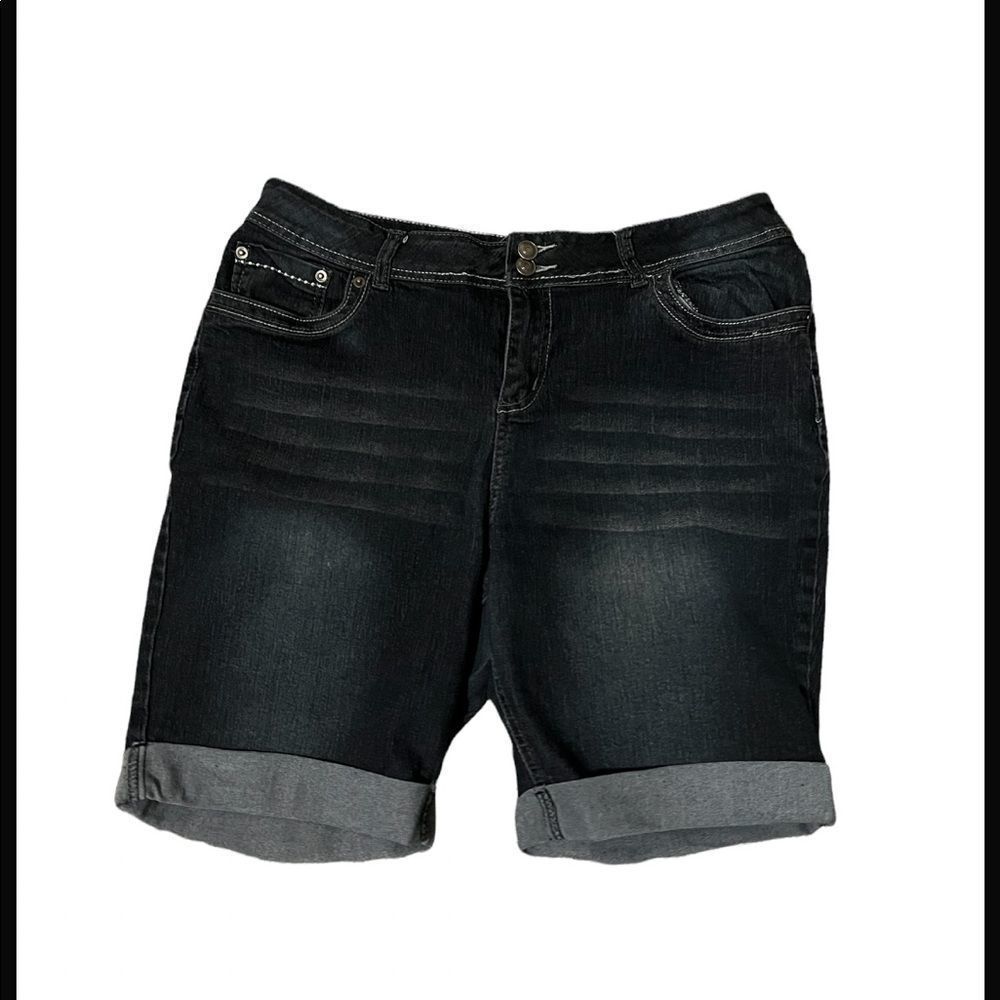 𝅺plus size Bermuda shorts pre loved